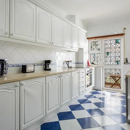3br With Pool And Ac By The By Lovelystay * Албуфейра