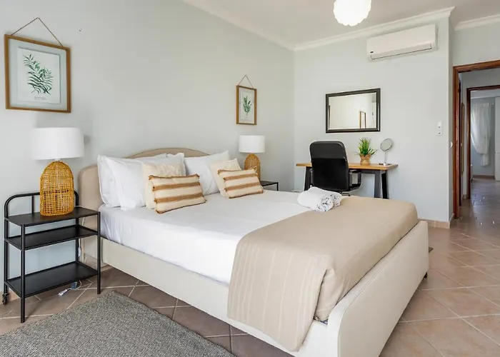 Apartamento 3br With Pool And Ac By The By Lovelystay *