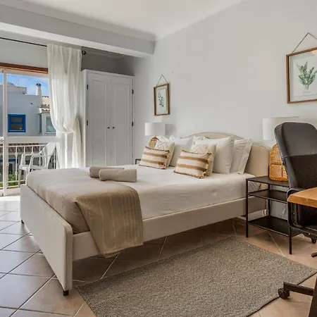 Albufeira 3Br W Pool & Ac By Lovelystay 아파트 알부페이라