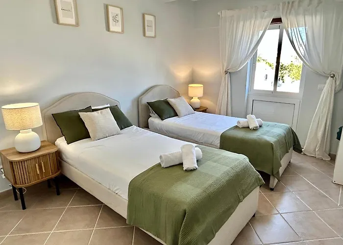 Appartement 3br With Pool And Ac By The By Lovelystay *
