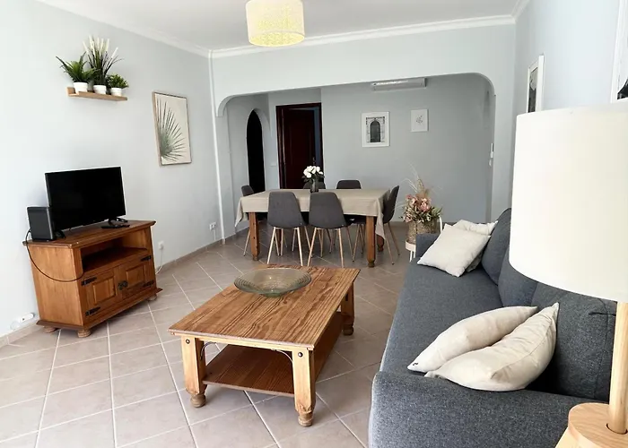 3br With Pool And Ac By The By Lovelystay