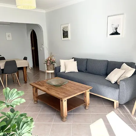 3br With Pool And Ac By The By Lovelystay *